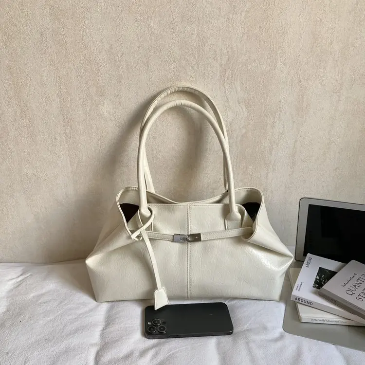2026 New Large Capacity Soft Leather Pleated Women's Handbag Retro Commuter Tote Bag Quality Single Shoulder Slant Bag - Image 4