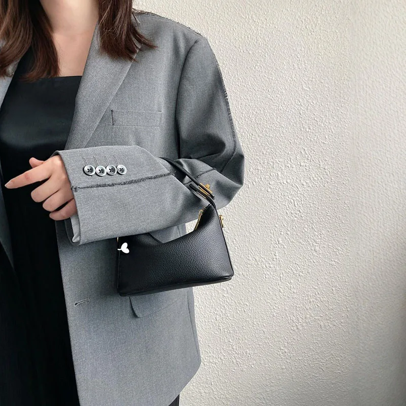 Simple and retro handbag, crossbody bag, soft leather small square bag - Image 6